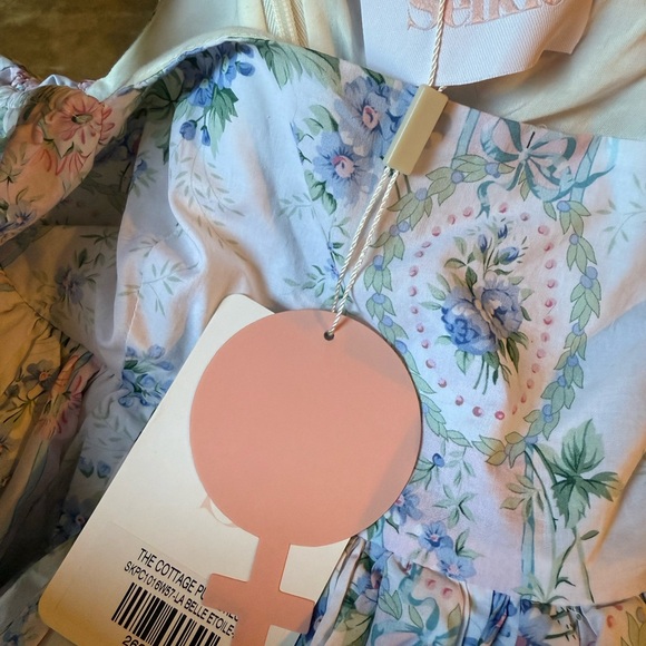 Selkie cottage Puff Dress - Picture 5 of 6